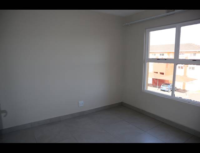 1 BEDROOM APARTMENT FOR SALE IN CAVERSHAM GLEN
